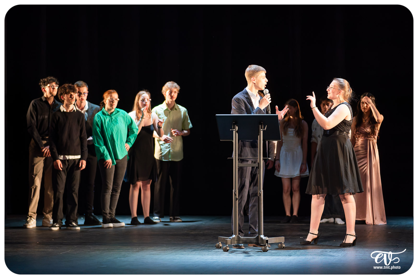 MAIS SONGEONS À RÉPÉTER S'IL VOUS PLAIT !